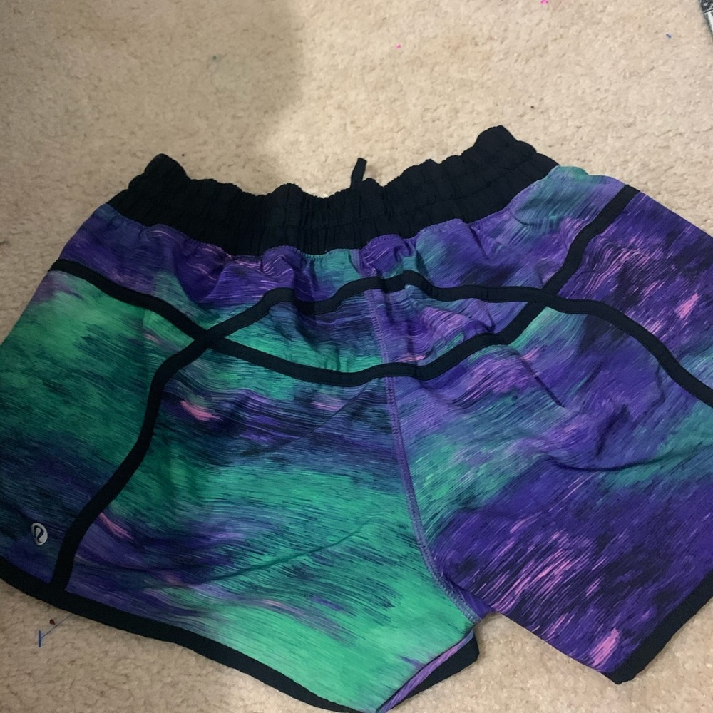 LULULEMON SHORTS